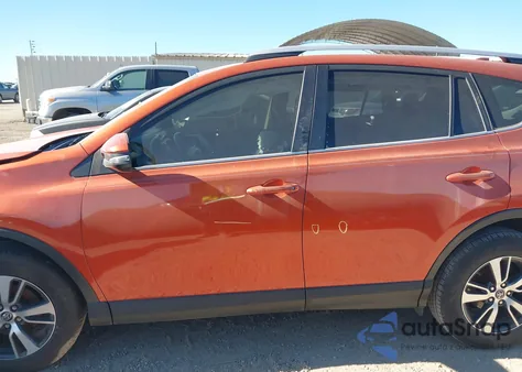 2016 Toyota Rav4 Xle z USA, uszkodzony, nr VIN JTMWFREV1GD088027